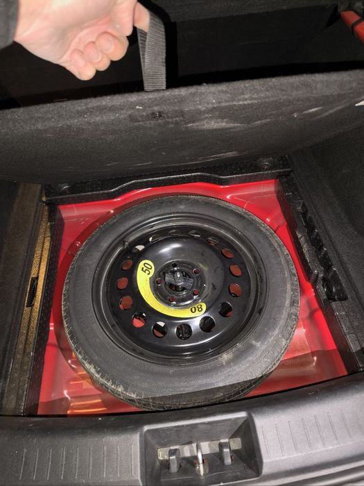 JAC J7 avtomobil sotiladi