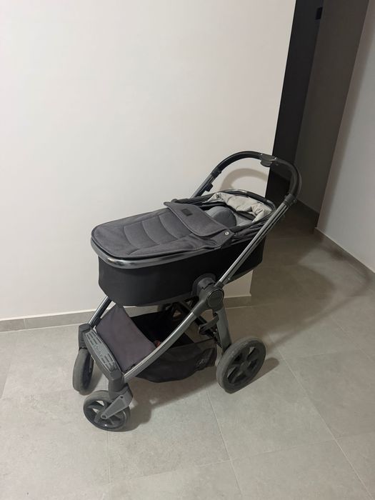 Продавам количка Oyster 3 Travel System
