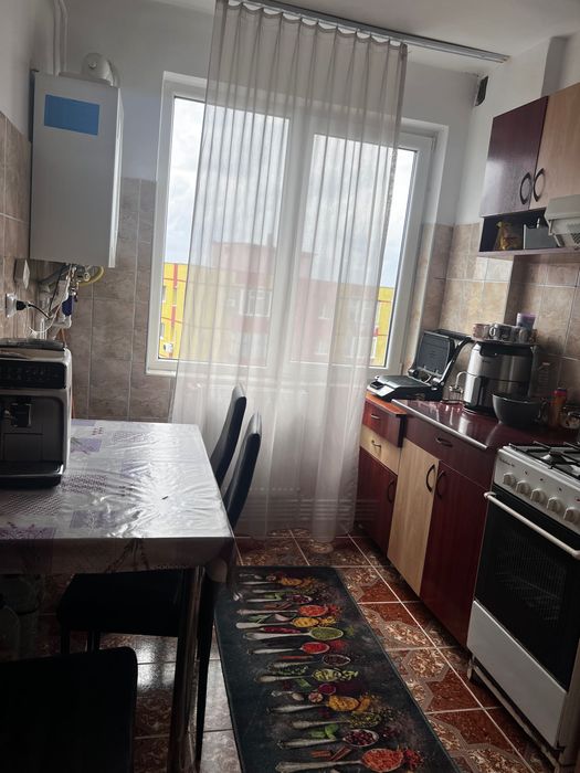 Vand apartament cu 2 camere zona deal