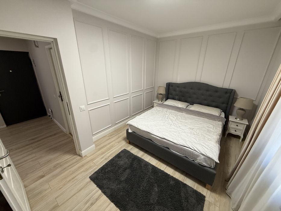 Ofer spre închiriere Apartament 3 Camere zona liceului Economic