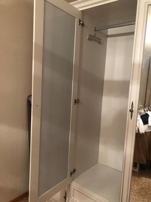 Шкаф плательный белый