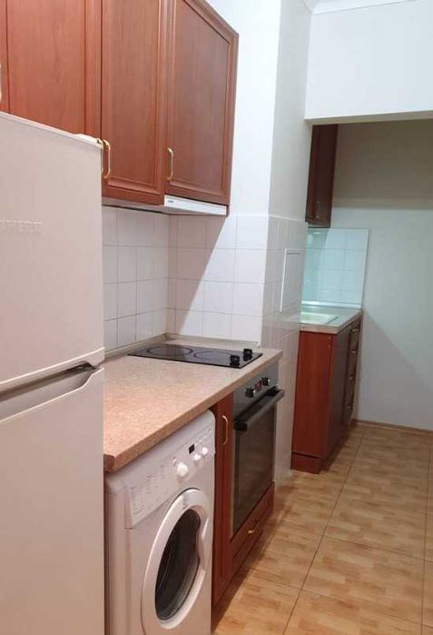 Дава се под наем Двустаен апартамент в Бургас, Възраждане - 50 кв.м за 127.5 € - Снимка #4