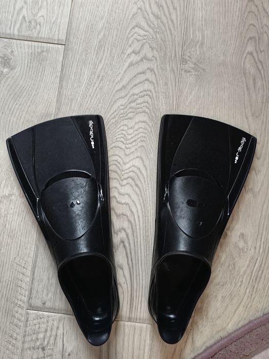 Плавници и шапка за плуване