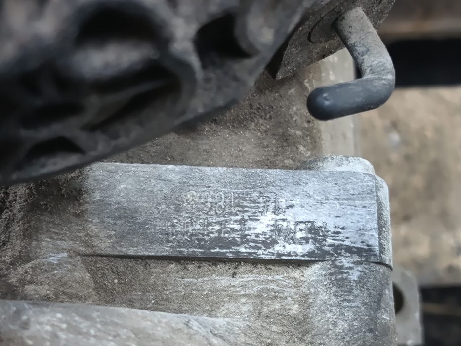 Cutie viteze manuala 5 trepte 1.6 tdi MDM Volkswagen VW Passat B6 [20