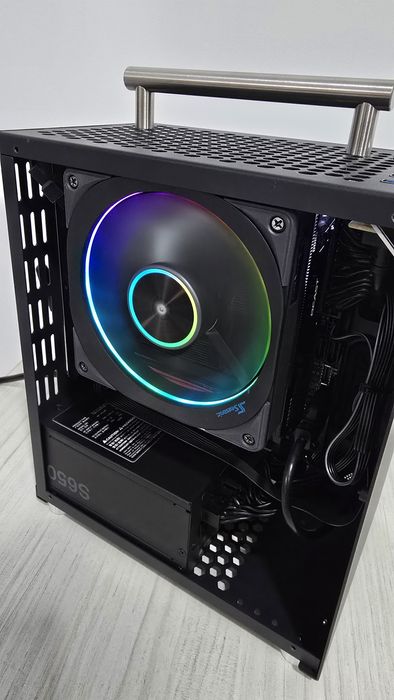 Compact PC  7.6 liter Steam Machine killer / RTX 5060/ Ryzen 7/ 32 GB DDR5 6400Mhz