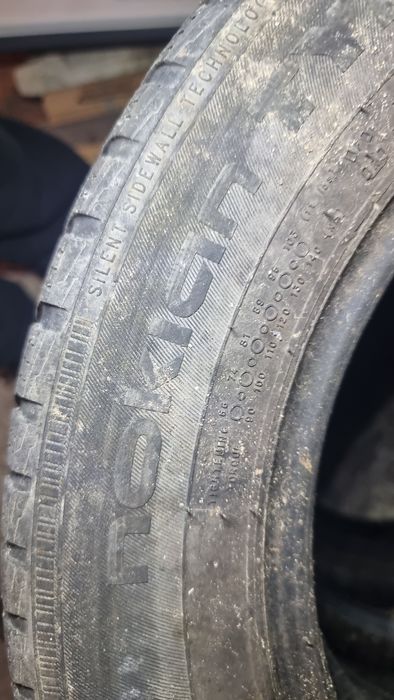 4 бр. Nokian 14" 165/70/14 зимни  Като нови !
Лично предаван