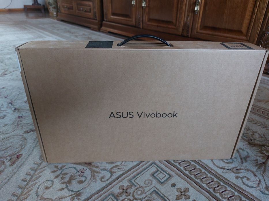 Новый ноутбук Asus X1504  10 ядерный