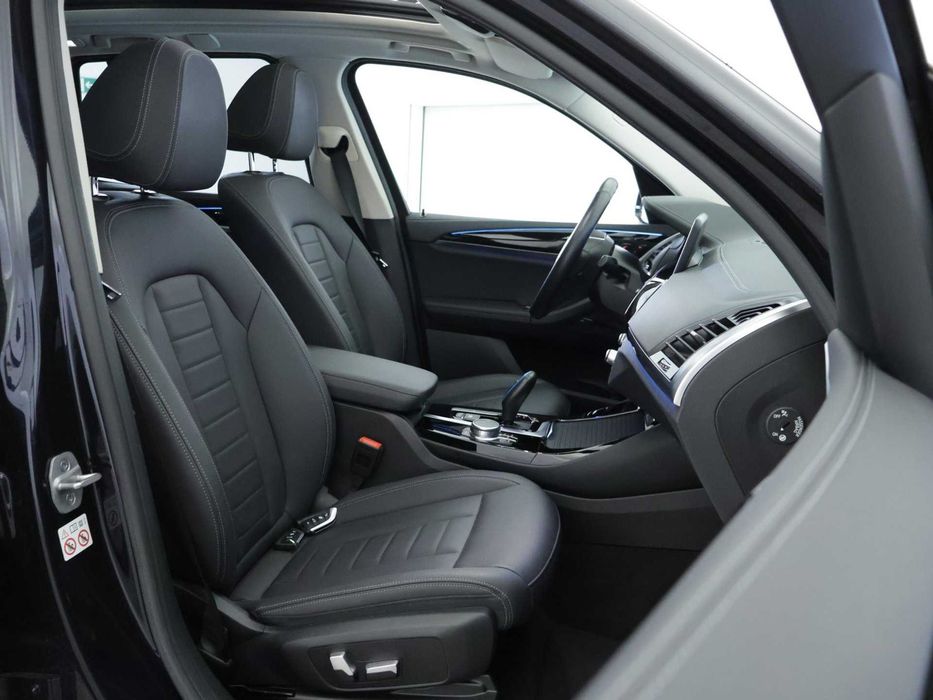 BMW iX3 Masina 100% Electrica 2021 22.000 Euro +TVA, statie de incarcare inclusa 286 CP, 74 KW baterie