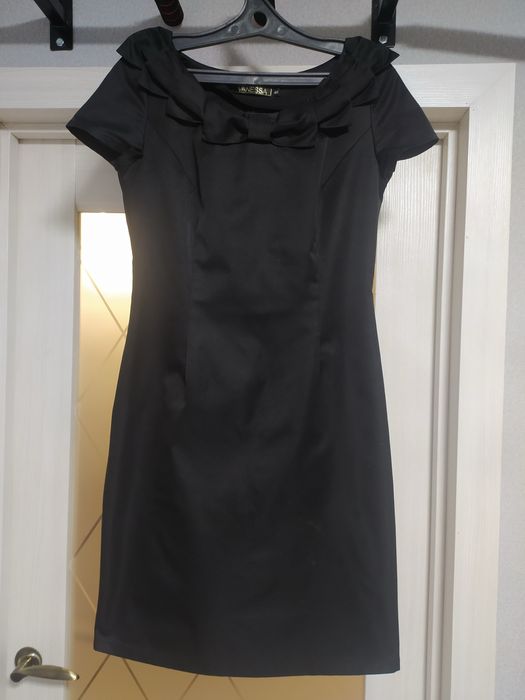 Женские платья, в отличном состоянии