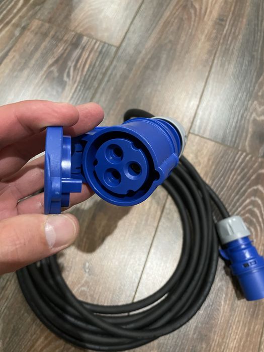 Чисто нови монофазни и трифазни удължители