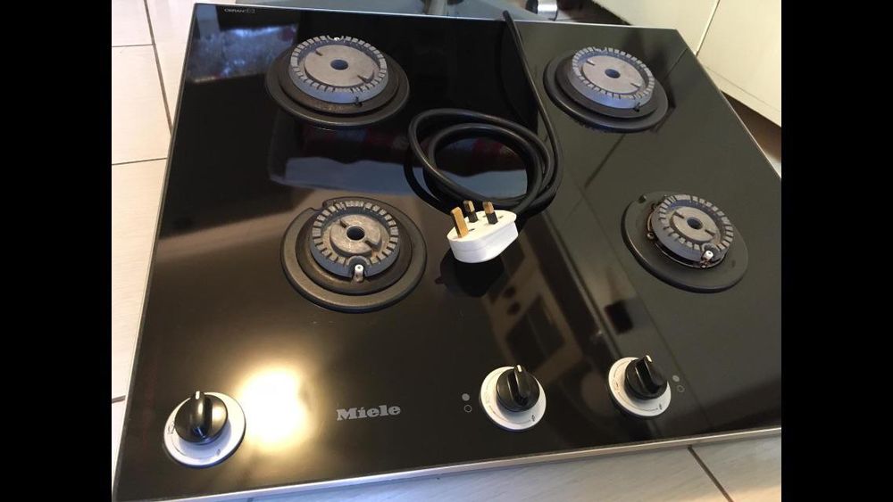 Miele plită pe gaz.