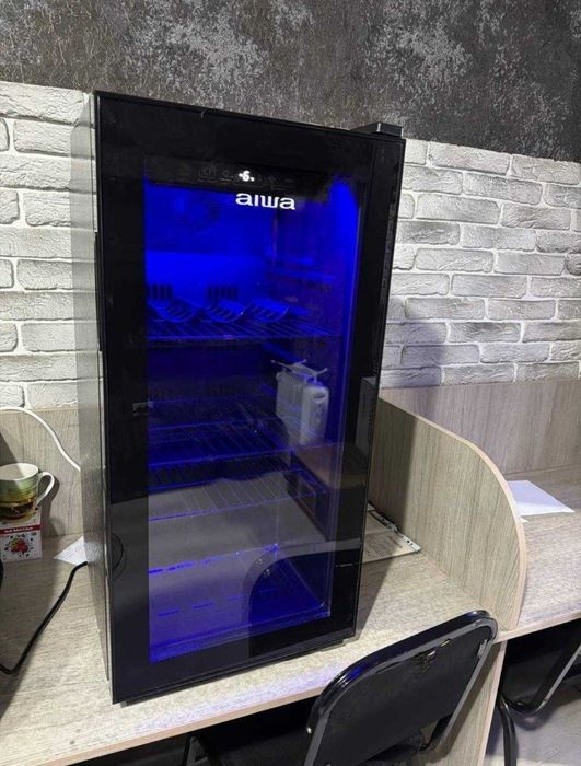 Ветриные морозильники обтом и поштучно