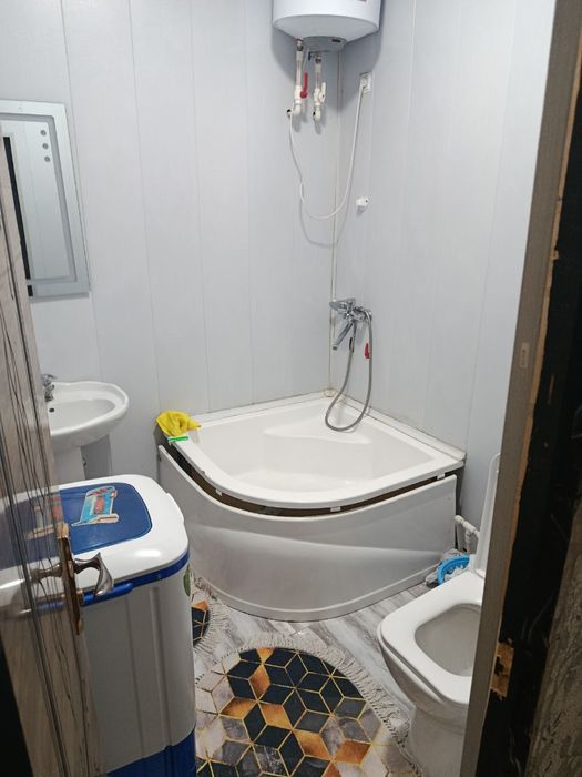 1 xonali kvartira ijaraga beriladi.