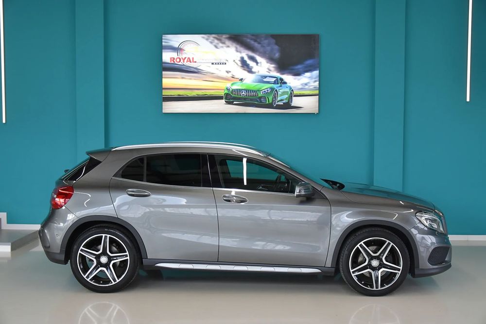 Mercedes-Benz GLA Garantie 12Luni~AMG Line~Automat~4Matic~Alcantara~Xenon~Navi~Camera