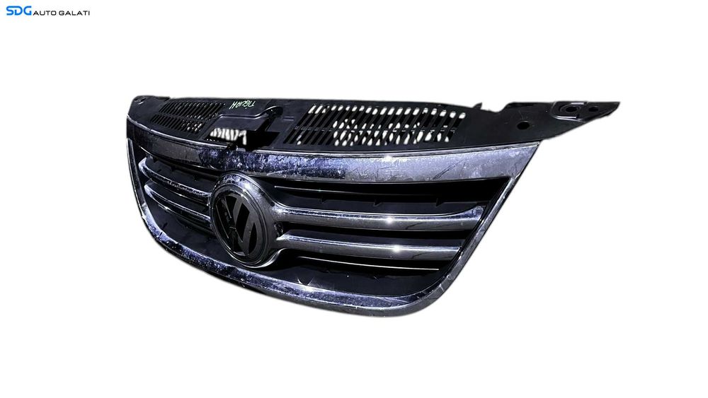 Grila Centrala cu Emblema Sigla de pe Bara Spoiler Fata Volkswagen Tiguan NFL Non Facelift 2007 - 2011 Cod 5N0853653 1K5853600 5N0853651 [L5344]