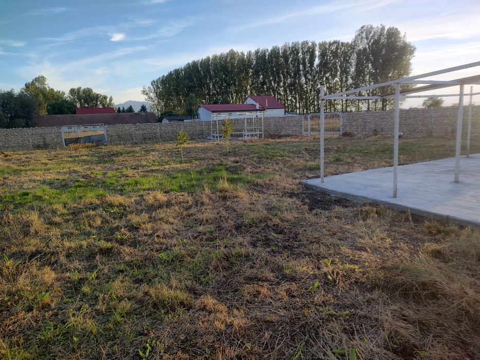 Vând 2 loturi - loc de casa