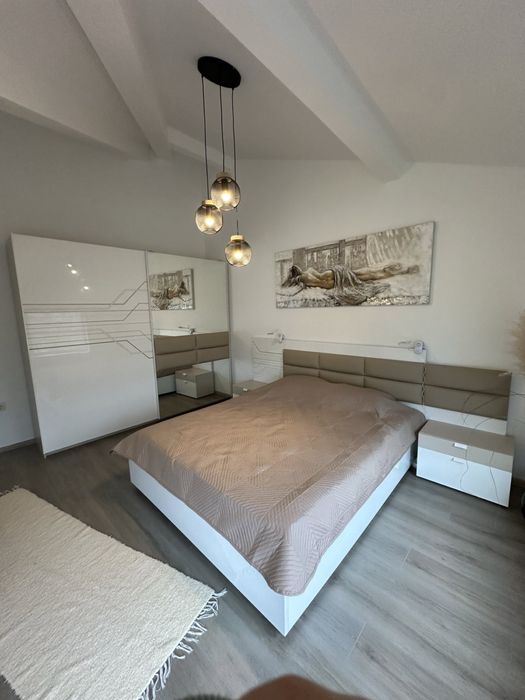 Дава се под наем Тристаен апартамент в Варна, Гръцка махала - 95 кв.м за 1000 € - Снимка #8