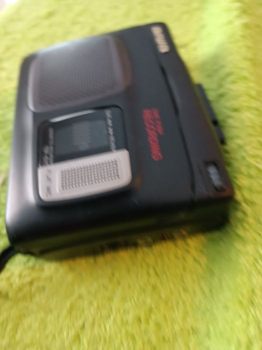 Reportofon Aiwa cu difuzor incorporat