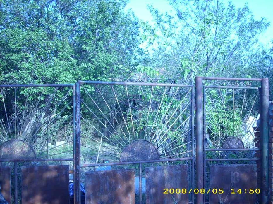 Двуетажна къща за реновиране с.Недялско