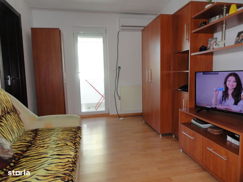 Apartament 1 camera, etaj 2, renovat, centrala pe gaz, complet mobilat