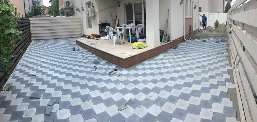 Dale pentru pavaje si pavele model trefla - Romb 3D - 40x40 Asiguram