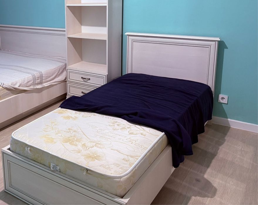 Продам кровать 200/95, самовыво