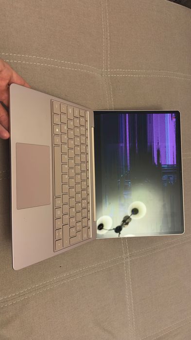 Laptop ultraportabil Microsoft Surface Go, 12.4"  model 1943