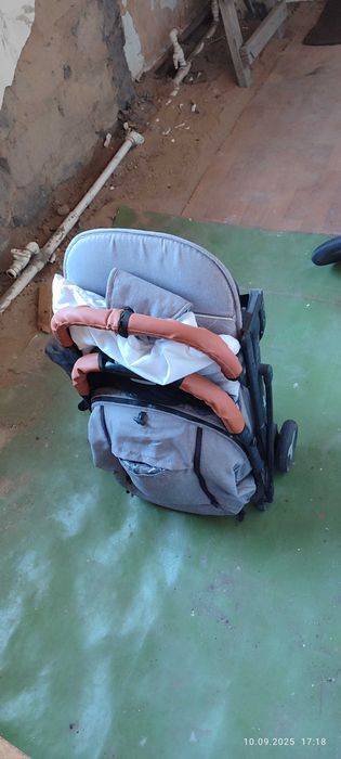 Коляска прогулочная