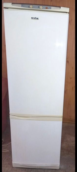 Combină frigorifică Arctic cu 2 motoare