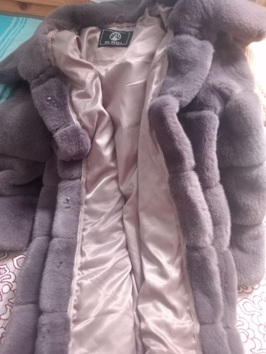 Продам женскую  шубу