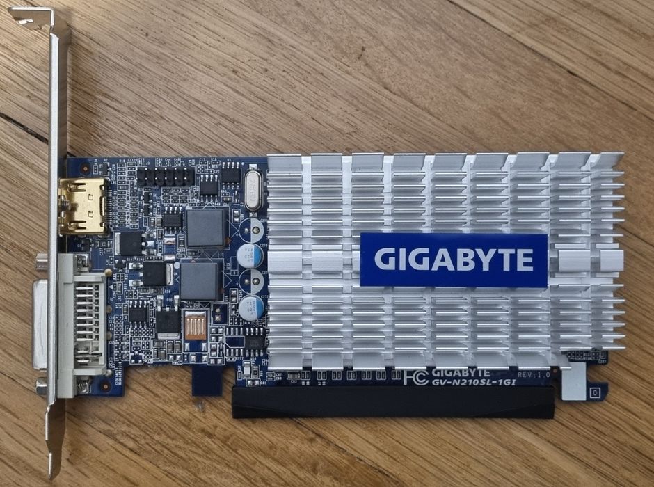 Placa video Gigabyte GV-N210SL-1GI