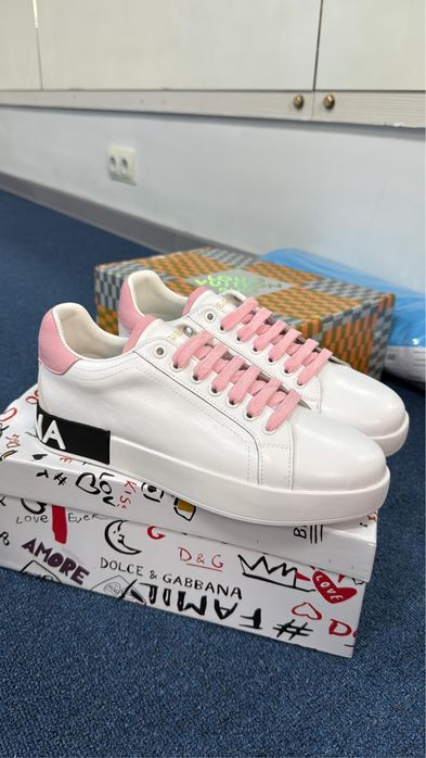 Продаю Dolce кроссовки 40 размер