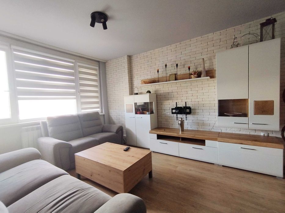 Дава се под наем Четиристаен апартамент в Перник, Изток - 110 кв.м за 611.49 € - Снимка #2