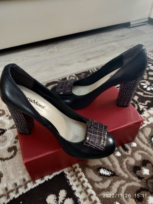 Продам женскую обувь