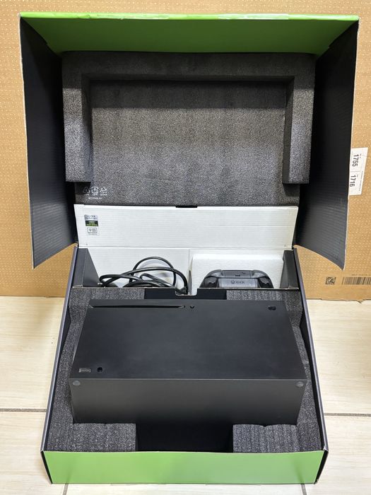 MDM vinde: Consola Xbox Series X, 1TB, Black.