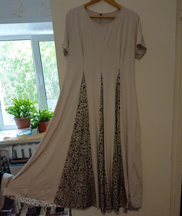 Продам платье р-р 60. (3 XL).