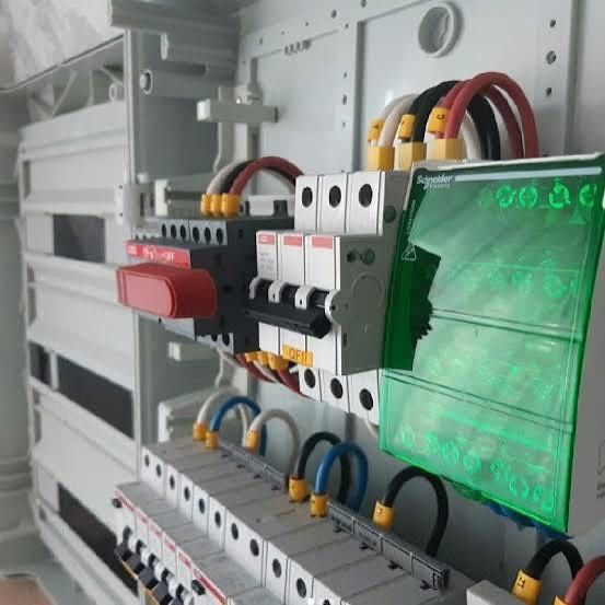 Услуги профессионального электрика