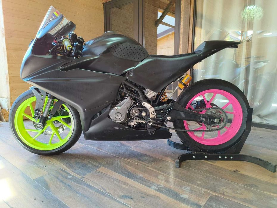 Vand/Schimb CF MOTO 300 SR pentru pista