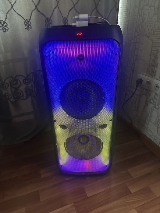 Продам портативную колнку