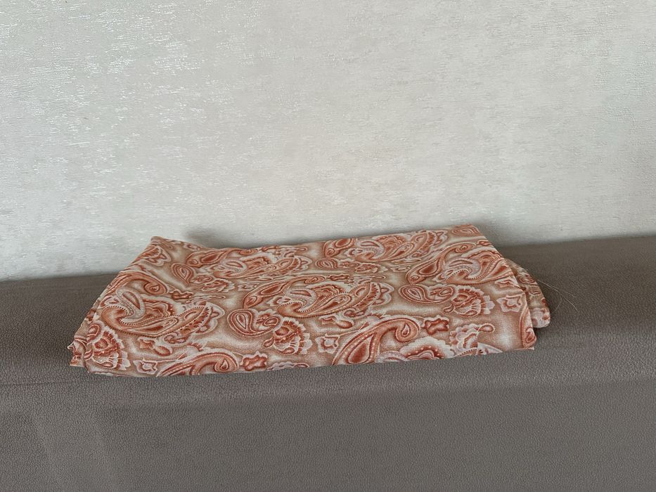 Ткани по 3 метра каждый