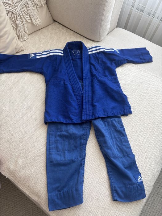 Продам кимоно детское б/у.