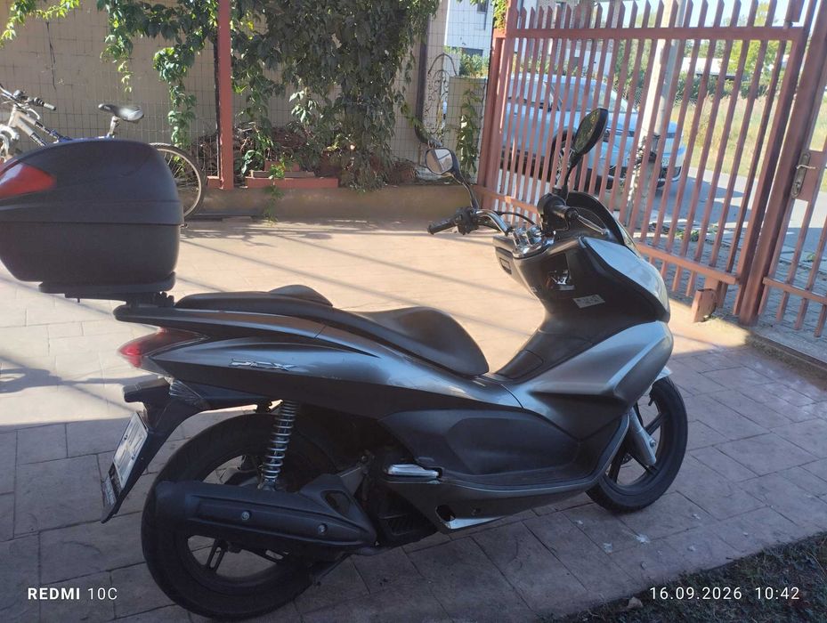 Vând Scuter Honda PCX