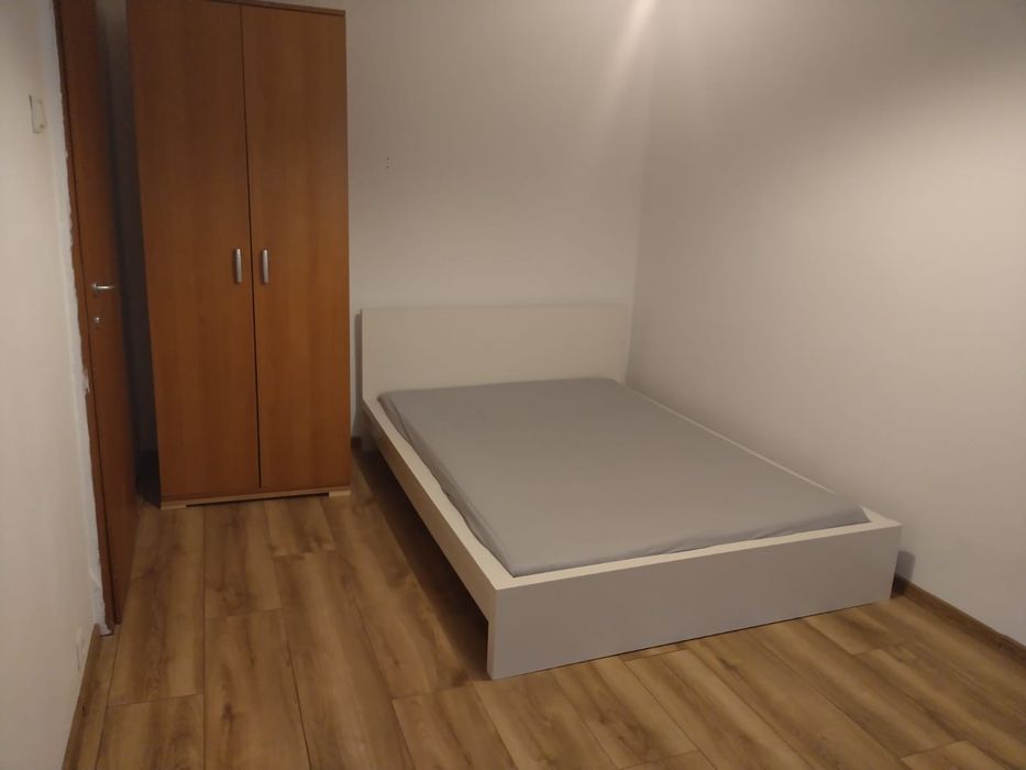 Inchiriez apartament 2 camere Lipovei