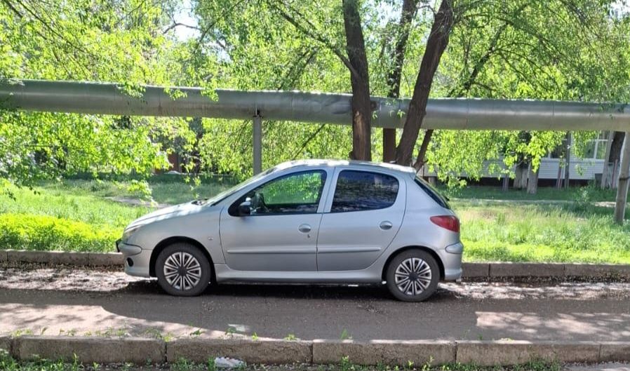 Продам Peugeot 206