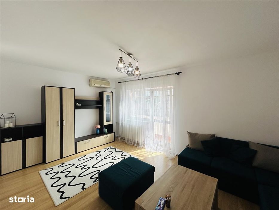 Apartament decomandat, 3 camere, 66 mp + 2 balcoane, 2 bai, zona buna