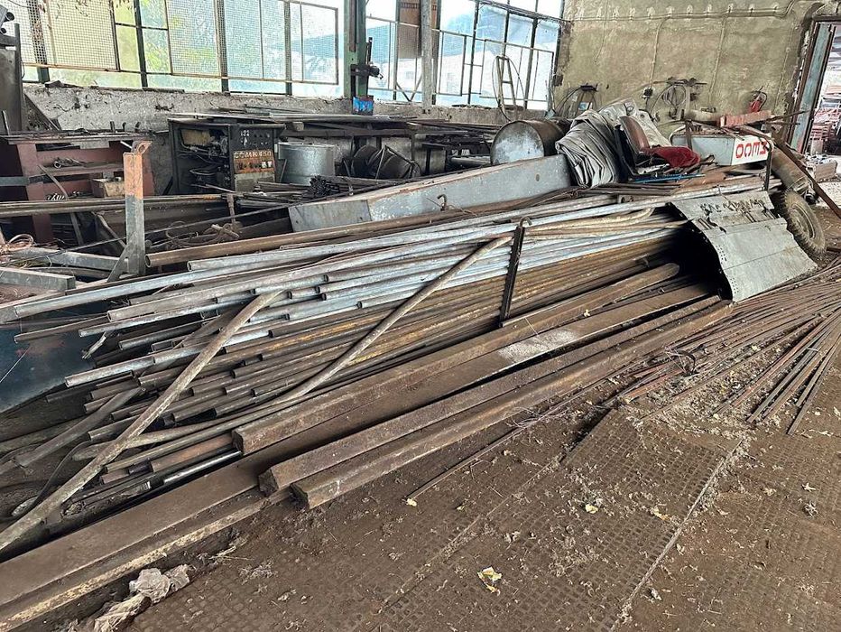 Продава се Промишлена сграда в с. Брезе, Област София-област - 12000 кв.м за 49 €/кв.м - Снимка #8