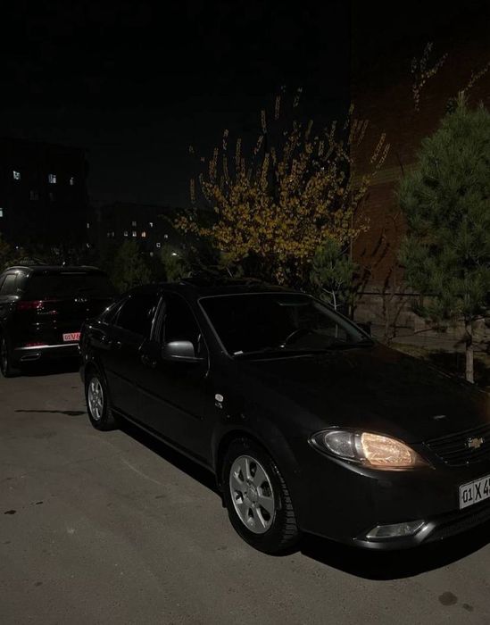 Ласетти сотилади
