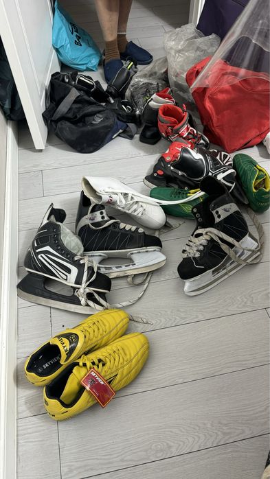 Продам коньки новые