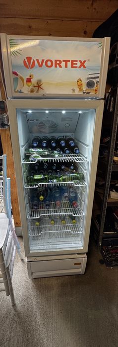 Vitrine frigorifice de inchiriat