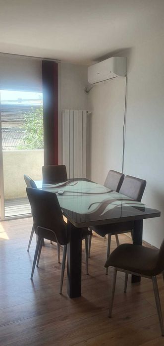 De inchiriat apartament 3 camere